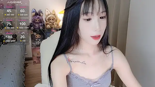 M-OTT_ stripchat live cam model