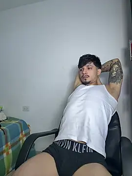 bigjacksonxh stripchat live cam model