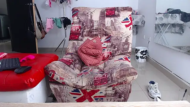 Fresh_Latin4u stripchat live cam model