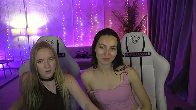 Mary054_Sweet stripchat live cam model