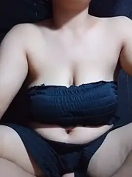 Lisa2009a stripchat live cam model