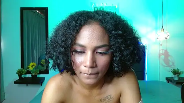 isla_rosee stripchat live cam model