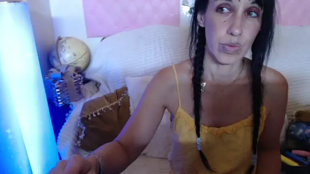 -Lou_ stripchat live cam model