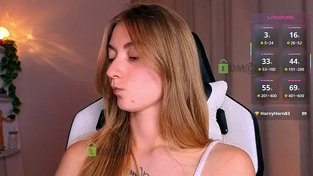 lady_curls stripchat live cam model