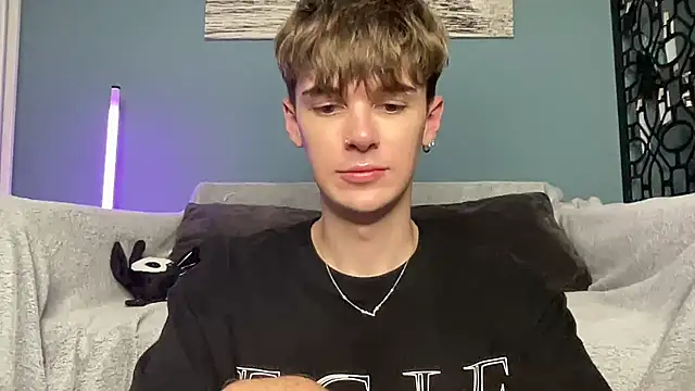 YourMilkyGuy stripchat live cam model