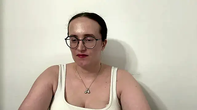 SofiaTease stripchat live cam model