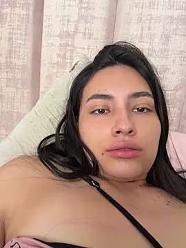 VioletRousee stripchat live cam model