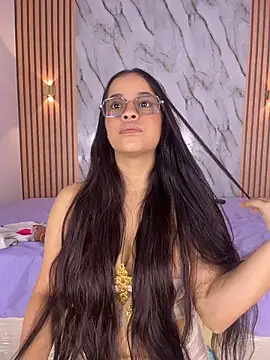 kiley-luz stripchat live cam model