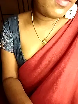Tamil_Kavitha stripchat live cam model