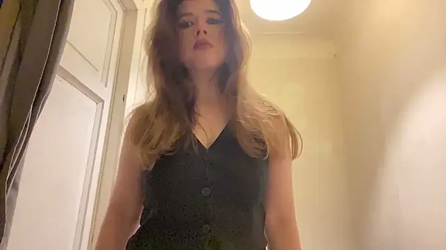 TildaKauble stripchat live cam model