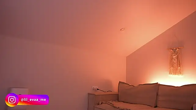 Lilevame stripchat live cam model