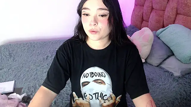 nahia__2 stripchat live cam model