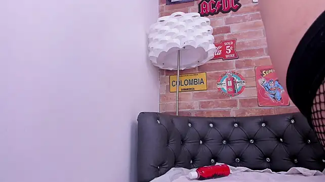 miss_collins stripchat live cam model