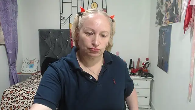 emperabigbootybigass stripchat live cam model