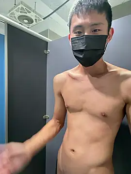Benson18y stripchat live cam model