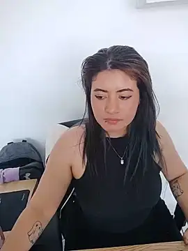 Ariabrownn1_ stripchat live cam model