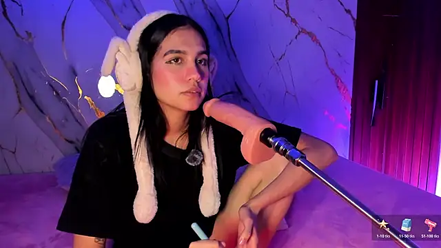 Emmiicute stripchat live cam model