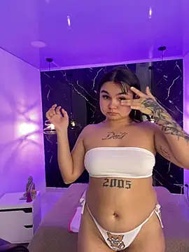 TifanyRoseX stripchat live cam model