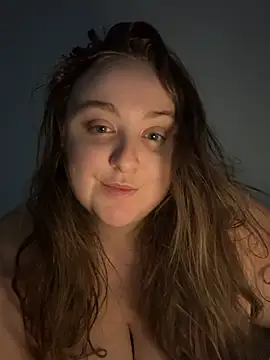 Caligirl9895 stripchat live cam model