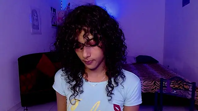 Thianaa__ stripchat live cam model