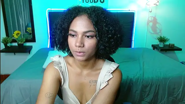 isla_rosee stripchat live cam model