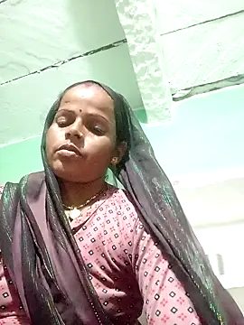 Nenshi_bhabi stripchat live cam model