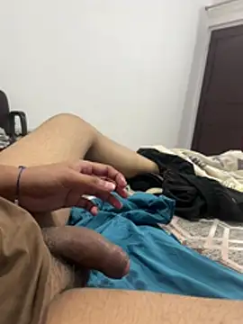 Thicklustycock69 stripchat live cam model