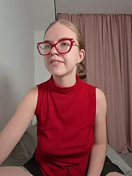 Sarah_HS stripchat live cam model