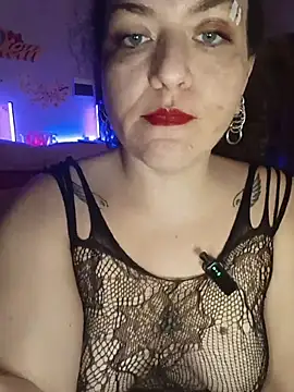 Bambol_yna stripchat live cam model