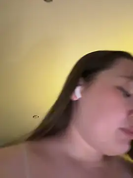 MinamiOnizuka stripchat live cam model