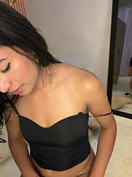 AlinaArgii stripchat live cam model