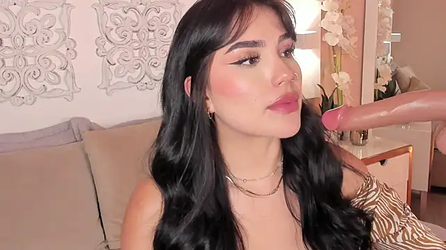 AlmaBlaze stripchat live cam model