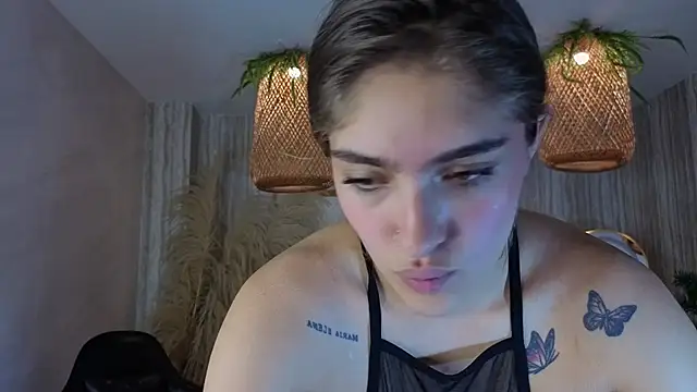 Valeriaa_s stripchat live cam model