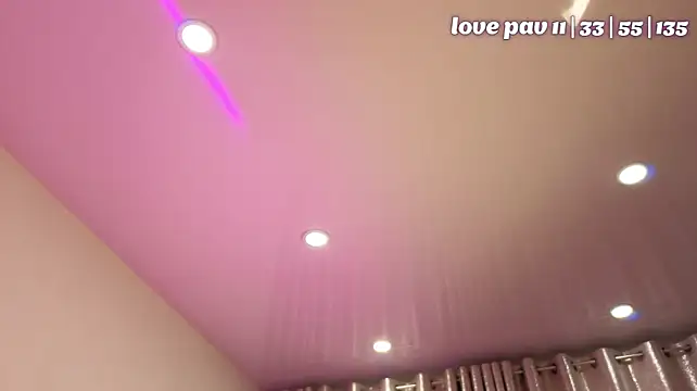 ItsPeachyCurl stripchat live cam model