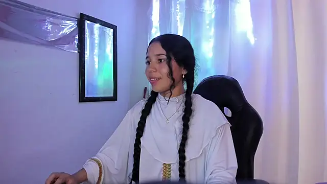 Milly-Way stripchat live cam model