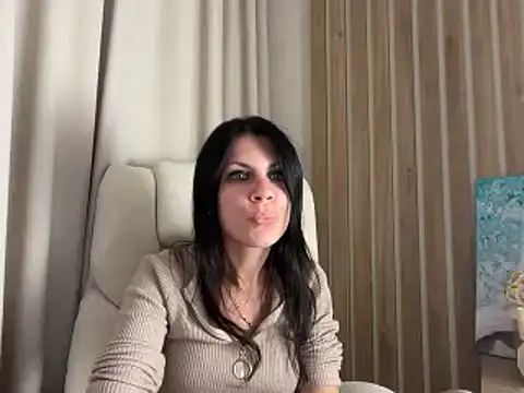 InjaAtHome stripchat live cam model