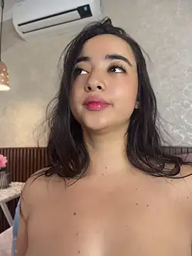 alisonnwalker2025 stripchat live cam model