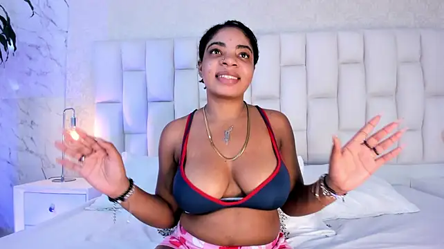 CherryWilliams stripchat live cam model