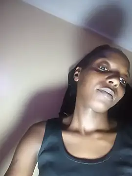 thisBella stripchat live cam model