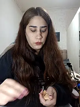 nahiarabiel33 stripchat live cam model