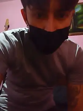 alekromromm stripchat live cam model