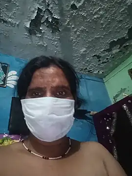 AadikiAunty stripchat live cam model
