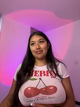SharaRous stripchat live cam model