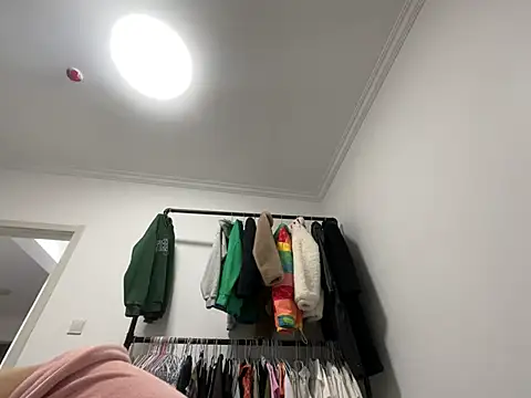 77momomo stripchat live cam model