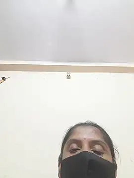 Sowjanya-telugu stripchat live cam model