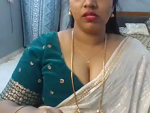 Tamil_hot_Meenu stripchat live cam model