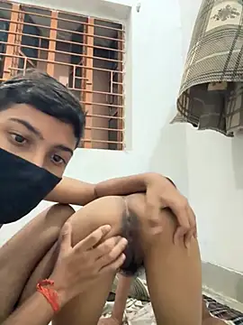 Nidhi747 stripchat live cam model