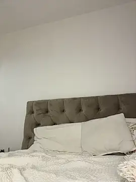 IrisBlues stripchat live cam model