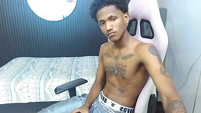 ManSant stripchat live cam model