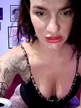 Mashka_kotik stripchat live cam model